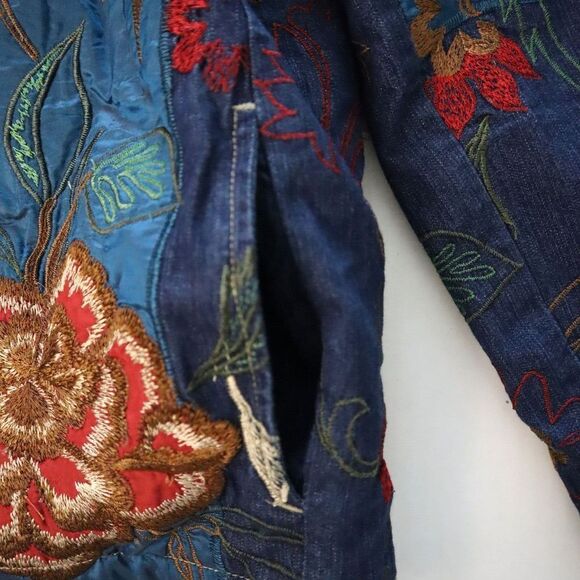 Chico's Women's Sz 2 (L/12) Multi Floral Embroidered Lined Denim Jacket $159 - Picture 15 of 15